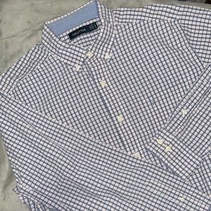 ⛵️ Nautica Men’s Button Up Shirt